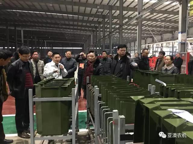 各級領(lǐng)導參觀(guān)亞澳粉體智能涂裝產(chǎn)線(xiàn) 各級領(lǐng)導參觀(guān)亞澳粉體智能涂裝產(chǎn)線(xiàn)